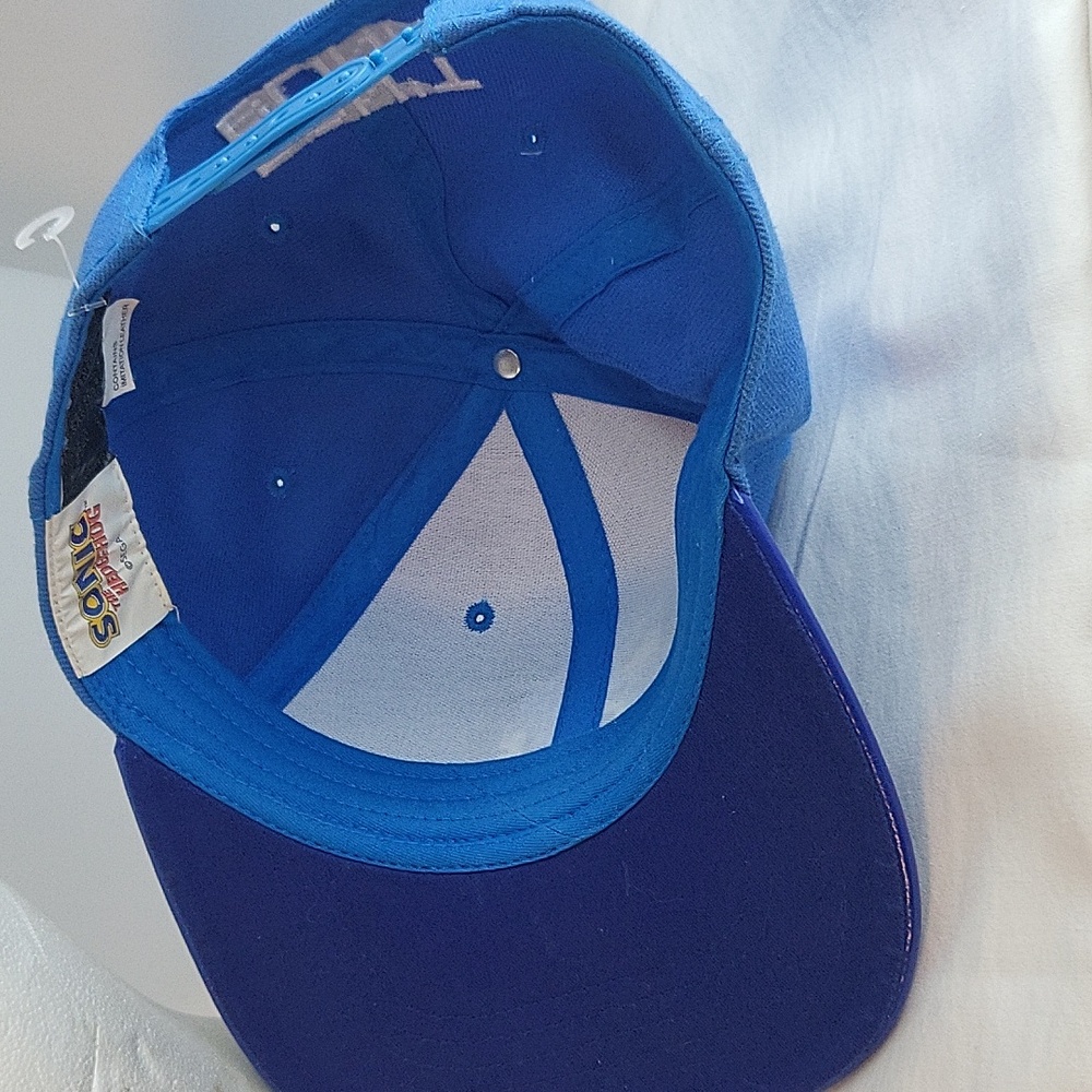 Hat - Picture 5 of 7